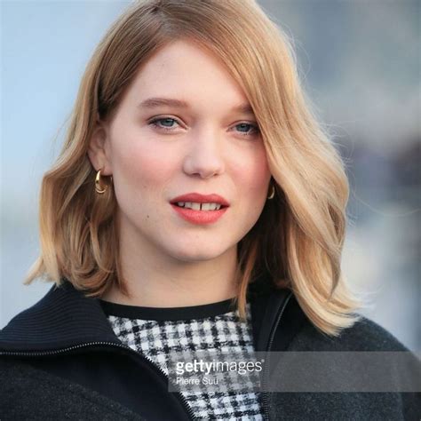 VIDEO Léa SEYDOUX attends Paris Fashion Week 5 march 